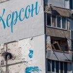 Росіяни потужно обстріляли Херсон з С-300: вбили людину, пошкоджено ТЦ…