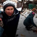 Жінку викопували з-під завалів: моторошний репортаж зі Змієва, де Росія…