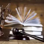 Суд зобов’язав ДБР відкрити справу щодо зловживань у Нацбанку
