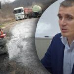 У Миколаєві на дамбі перекинулася вантажівка з дизпаливом: наслідки аварії…