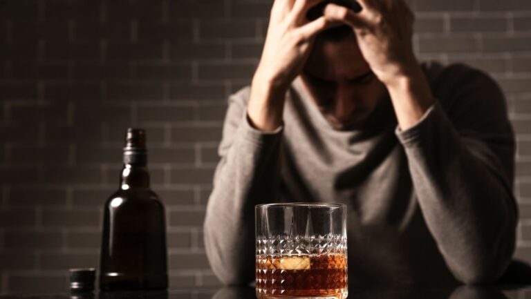 Алкоголізм: Виклик та Шляхи Лікування