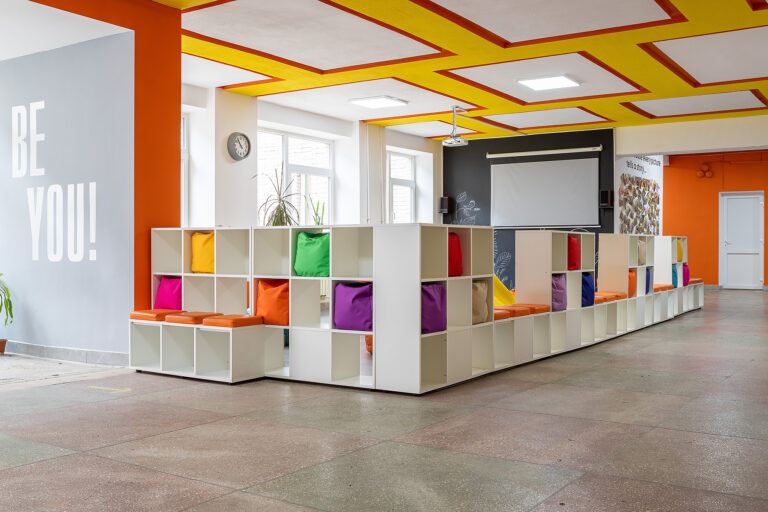 Меблі для школи: Інноваційний підхід до освітнього середовища
