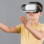 Українські школярі навчатимуться за допомогою штучного інтелекту, VR-технологій та Minecraft