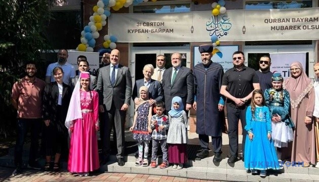 У Києві за підтримки Туреччини відкрили швейну майстерню для допомоги жінкам в умовах війни