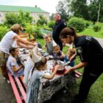 Замість сирен — подарунки і торт: у Клевані поліцейські подарували…