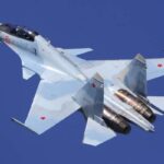 Поблизу Зміїного зник російський Су-30СМ: у морі знайшли уламки літака