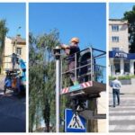 У Рівному комунальники відновили світлофор, пошкоджений унаслідок ДТП
