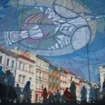 До Львова привезли відтворену мозаїку Алли Горської “Боривітер”