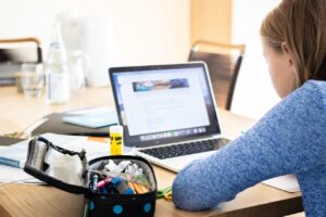 Чи підходить дистанційне навчання для молодших класів