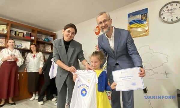 Українська діаспора: школи плекають самобутність молоді – посол.