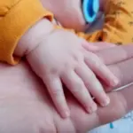 Скільки разів на день потрібно обіймати дитину: вчені вивели точну…