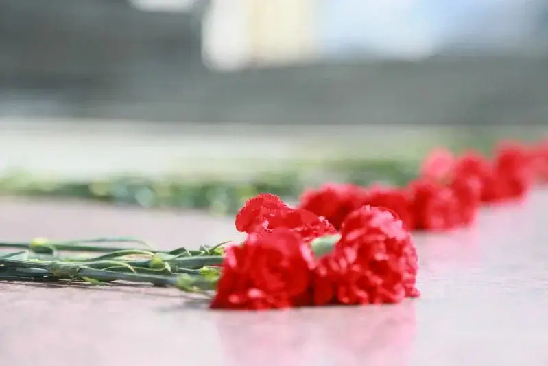 Стала відома остання воля Романа Попова: про що актор просив друзів Цветы