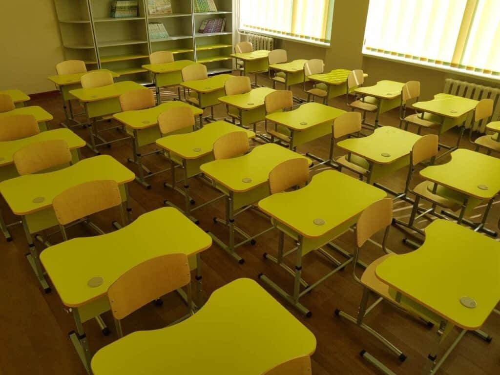 Ергономіка в школах: як українські виробники створюють нові стандарти безпечного навчального простору