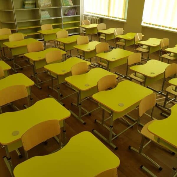 Ергономіка в школах: як українські виробники створюють нові стандарти безпечного навчального простору