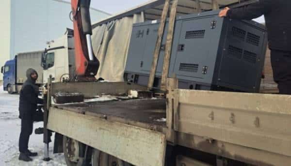 Чеські волонтерські організації відправляють десятки генераторів в Україну