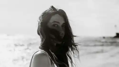 Що робити? Подруга наставляє роги чоловікові, а я про все знаю