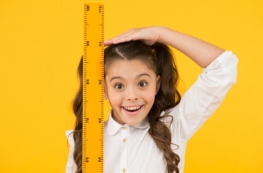 Приклад з обчисленнями над визначеними величинами.