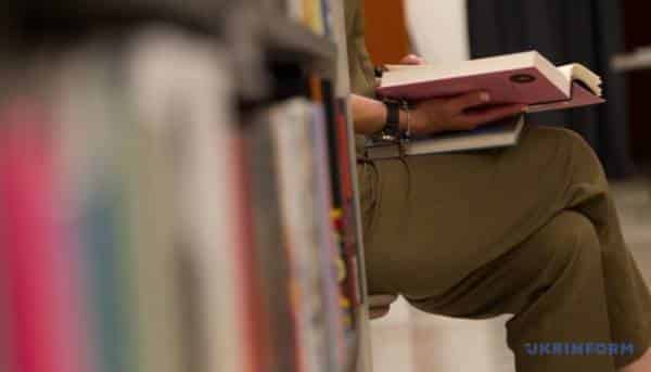 Гоголівська відзнака назвала претендентів.