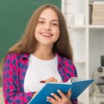 Підручник вирішує, чи буде урок живим обговоренням.