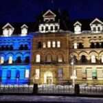 Парламент Канади підсвітили жовтим і синім на знак солідарності…