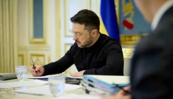 Президент присвоїв звання Героя України посмертно члену правління Укренерго Олексію Брехту