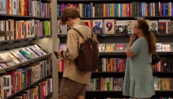 Forbes.Ukraine: Воїни-письменники, чиї книги злетіли у топи