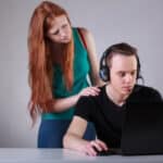 Як відтягнути чоловіка від комп'ютера?