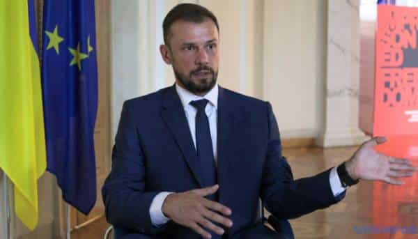 Більш як 40% громад зменшили надбавку педагогам – голова парламентського комітету