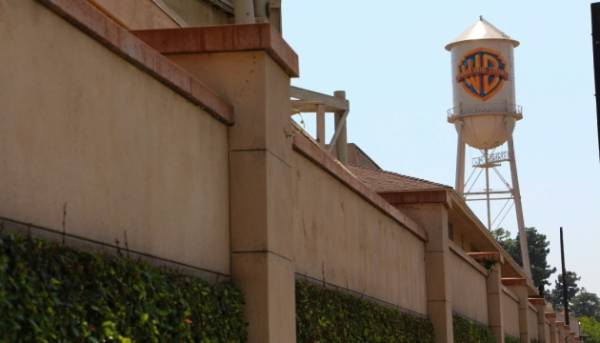 Warner Bros. планує створити приквел до «Гри престолів» у форматі повнометражного фільму.