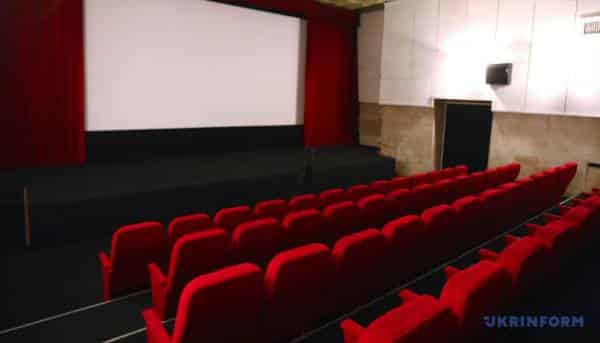 Російський прокат ігнорує фільми без підтримки воєнної тематики – дані розвідки