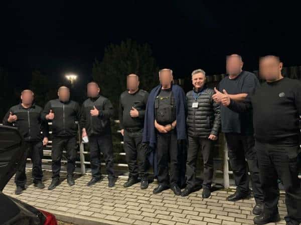 Голова НБУ показав, як інкасаторів Ощадбанку зустрічали на кордоні 6