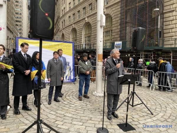 У центрі Нью-Йорка урочисто підняли український прапор 10