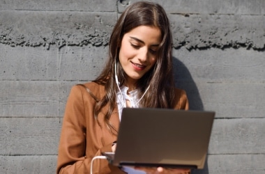 Близько 250 тисяч абітурієнтів вже подали заявки на НМТ.