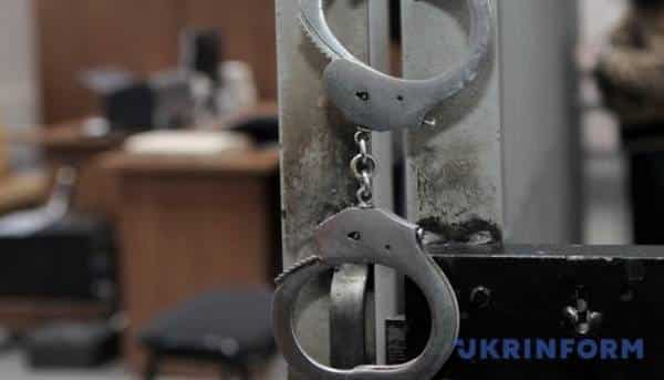 З Польщі екстрадували херсонця, підозрюваного в убивстві 7-річної дівчинки та її матері