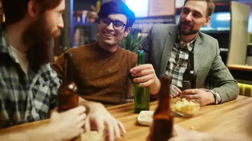 Чи залишаються вони вашими друзями, якщо ви їх майже не бачите?