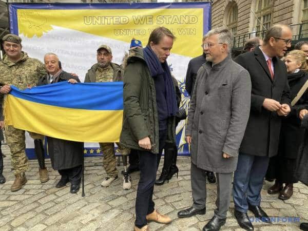 У центрі Нью-Йорка урочисто підняли український прапор 9