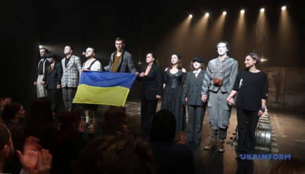 У Празі представили українську постановку «Брехт. Кабаре»
