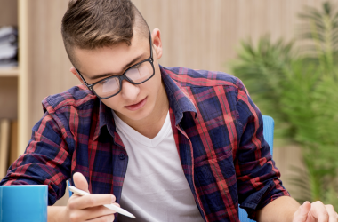 Освітнє міністерство закликає університети сприяти реєстрації на НМТ для абітурієнтів.