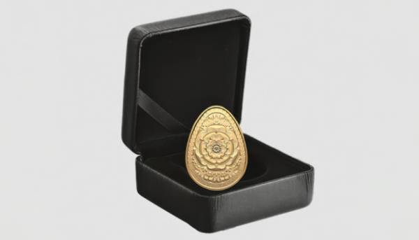 Канада відкарбувала золоту монету у вигляді української писанки.