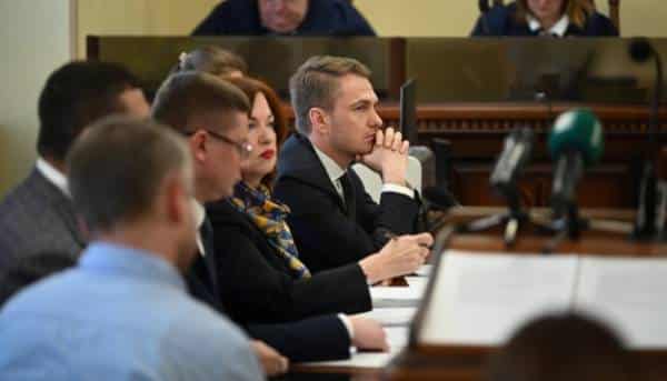 Вбивство підлітка на фунікулері: захист хоче ще раз дослідити докази, генпрокурор каже&hellip;