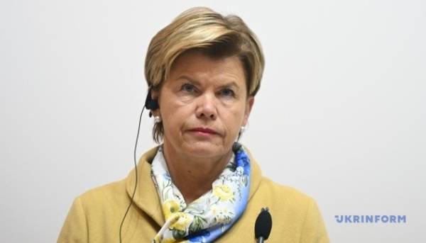 Латвійський міністр закордонних справ розгніваний участю Росії у Венеційській бієнале: Це загрозлива&hellip;