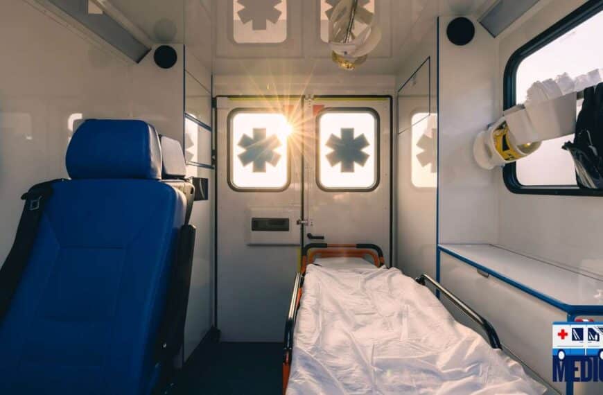 Медичний супровід під час перевезення лежачих пацієнтів: хто входить до команди