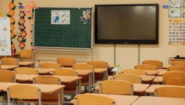 У школах з’явиться нова виховна година до Дня зброяра – МОН