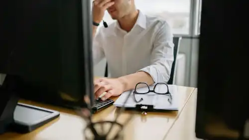 Як перестати боротися зі стресом на роботі та навчитися з ним жити