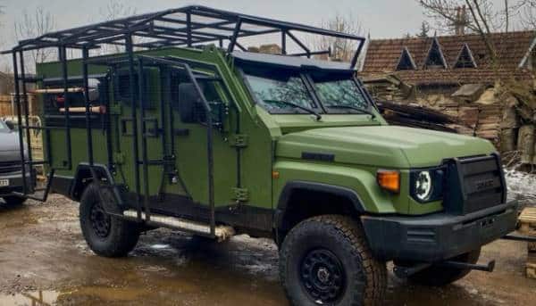 Німеччина передала Нацгвардії п’ять броньованих санітарних автомобілів 19