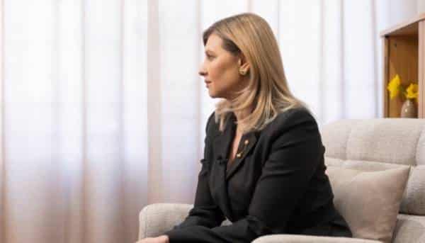 Зеленська розповіла про унікальний посібник для випускників