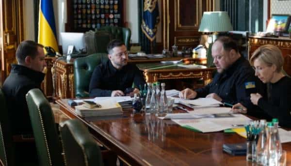 Зеленський провів нараду щодо української політики пам’яті та вшанування національних героїв