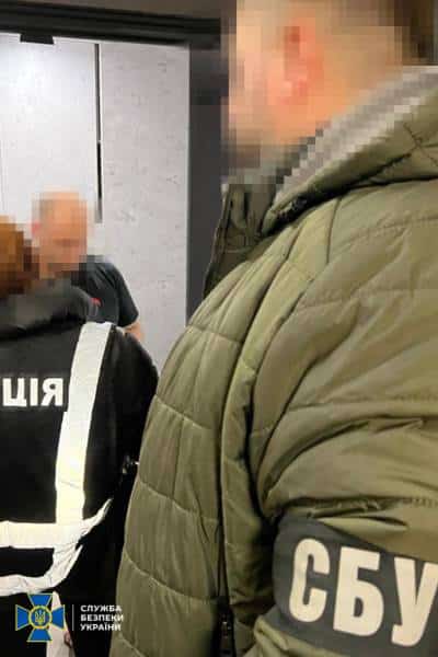 У Києві викрили шахрая, який виманив у волонтерів 1,5 мільйона на дрони для ЗСУ 5