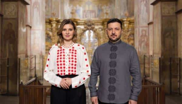 Президент і перша леді привітали українців з Великоднем