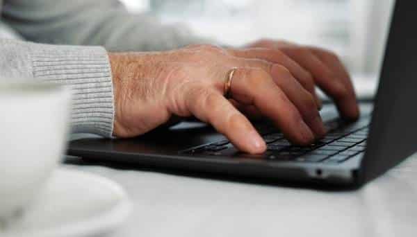 Шахраї поширюють заяви про нібито нову допомогу пенсіонерам у розмірі до ₴5300 – НПУ